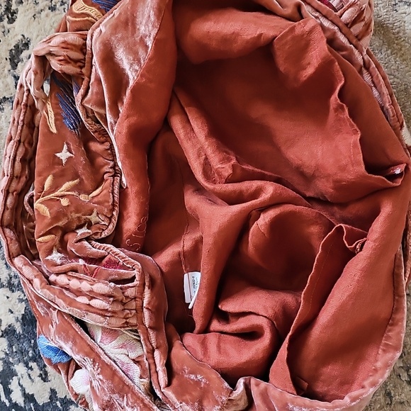 Johnny Was Celestin Velvet Tote  - Rare - EUC -  Price Firm - Picture 14 of 17